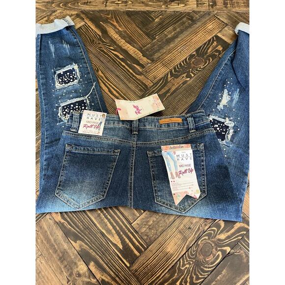 NWT Almost Famous Mid Rise Roll Up Jeans Women 9 Blue Denim Distressed Raw Hem - Picture 12 of 16